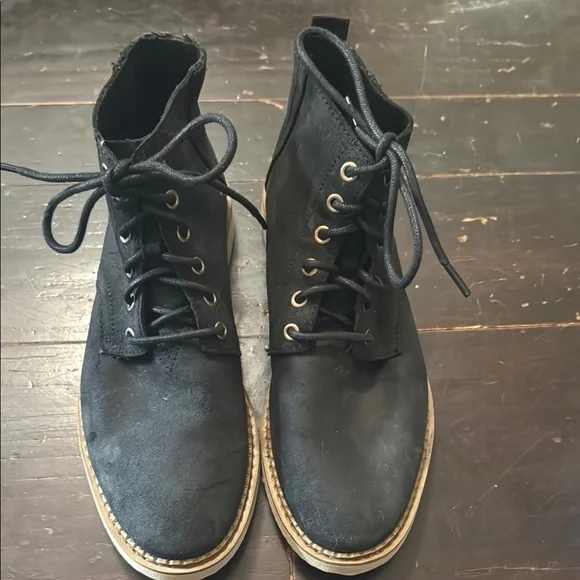 Toms | Shoes | Toms Black Suede Lace Up Boots Mens Size 85  display picture 1